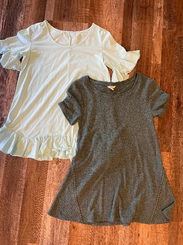 YEAR-End Clearance performance gym sweatshirtLot of 2- Sonoma Short Sleeve Shirts - Women size Small YEAR-End Clearance performance gym sweatshirtLot of 2- Sonoma Short Sleeve Shirts - Women size Small