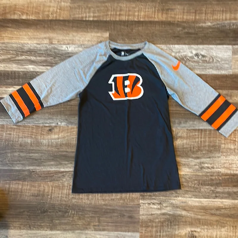 Deal Explosion oversized sports sweatshirtNFL NIKE Cincinnati Bengals 3/4 Sleeve Shirt womens size XSmall Deal Explosion oversized sports sweatshirtNFL NIKE Cincinnati Bengals 3/4 Sleeve Shirt womens size XSmall